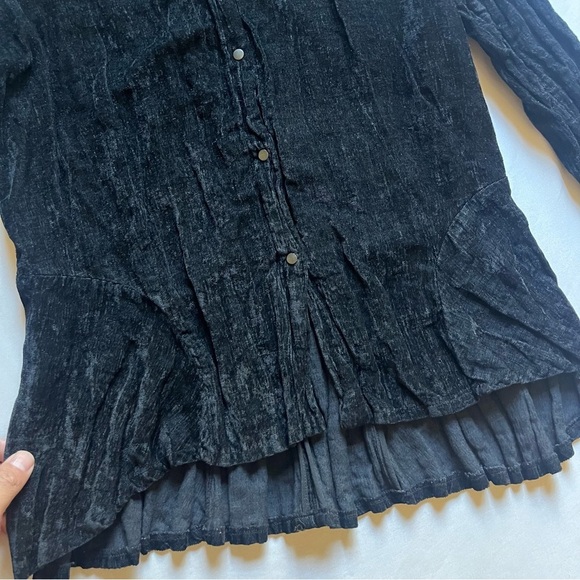 BABETTE SF black rib knit suede velvet pleated long sleeve button up shirt - Picture 2 of 8
